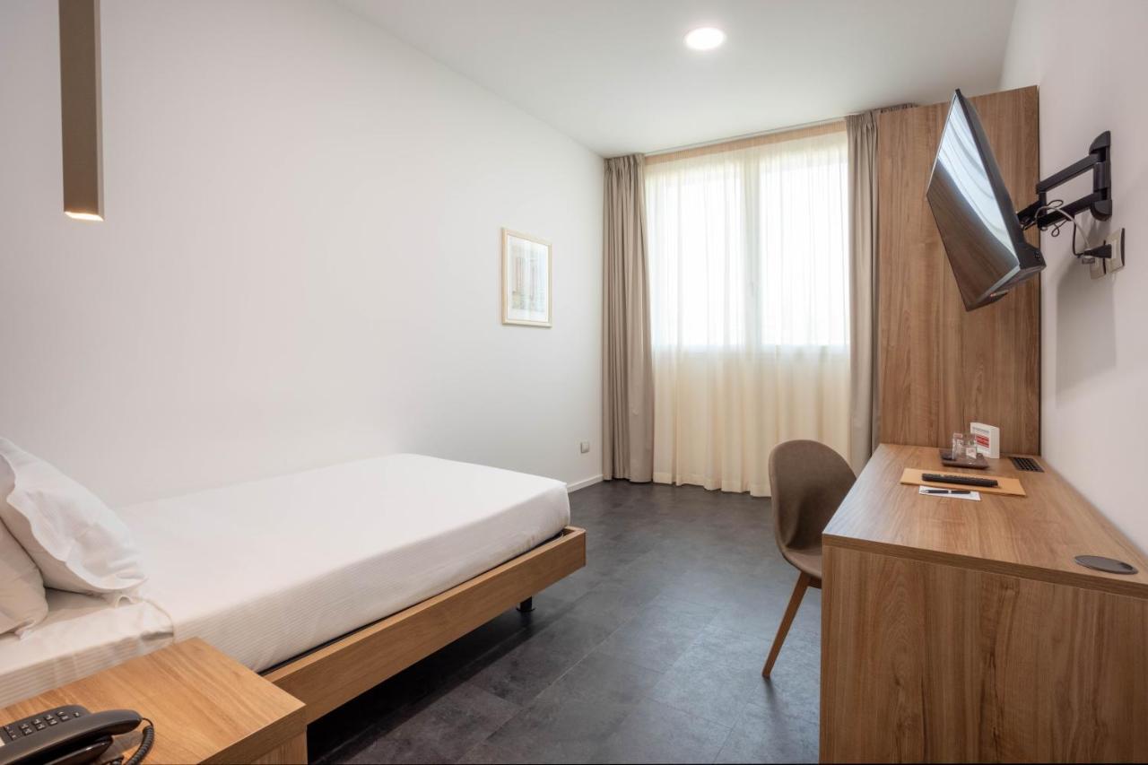 V Hotel 안코나 외부 사진