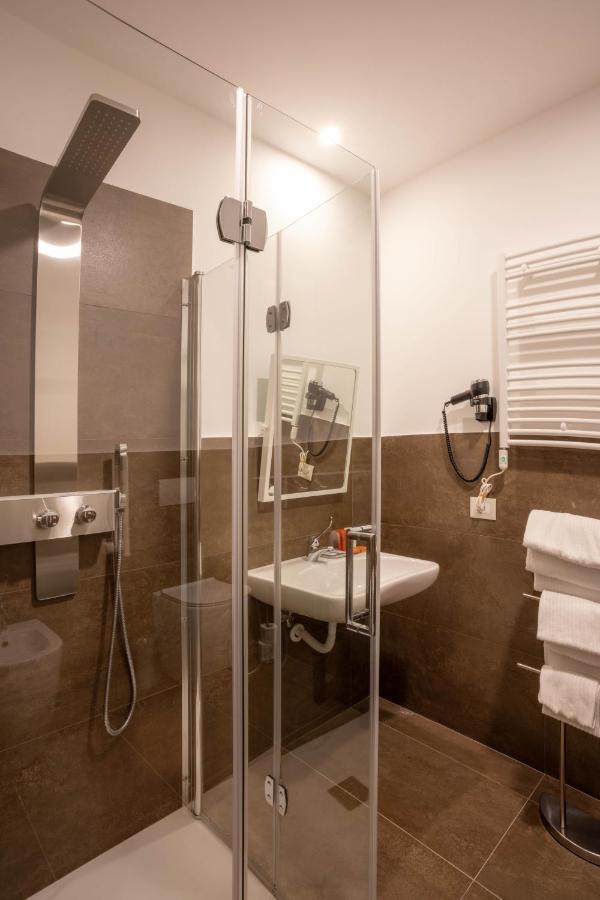 V Hotel 안코나 외부 사진