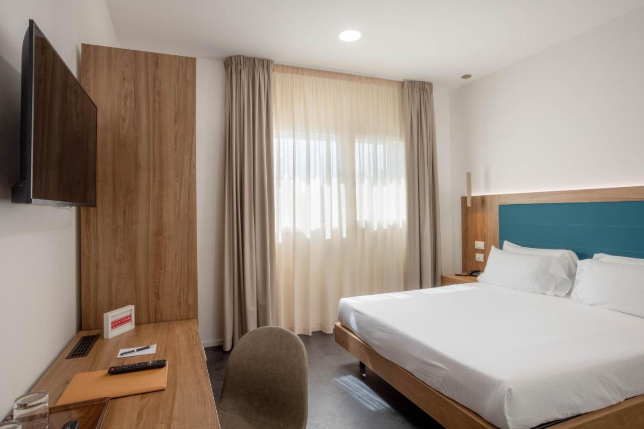 V Hotel 안코나 외부 사진